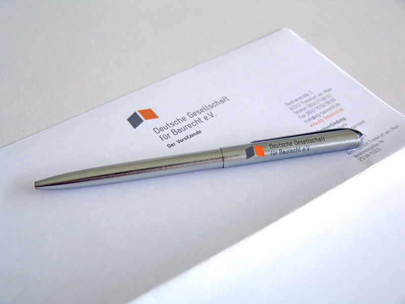 Deutsche Gesellschaft für Baurecht e.V. Logo, Geschäftsausstattung